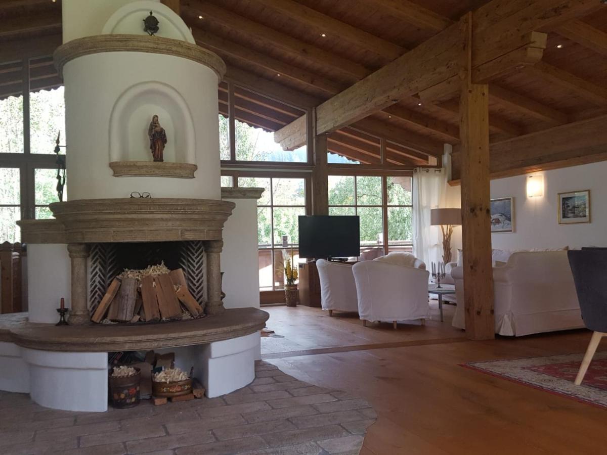 Luxuschalet Happy Home Tyrol เอลล์เมา ภายนอก รูปภาพ