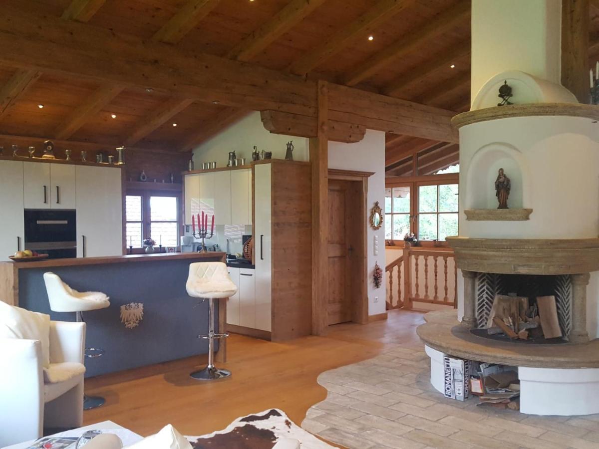 Luxuschalet Happy Home Tyrol เอลล์เมา ภายนอก รูปภาพ